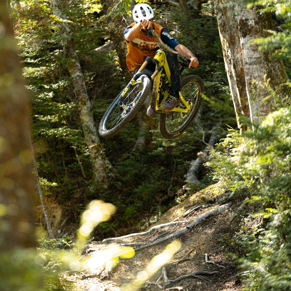 Pivot Cycles Firebird MX 2025 – Saddleback Elite Performance Cycling