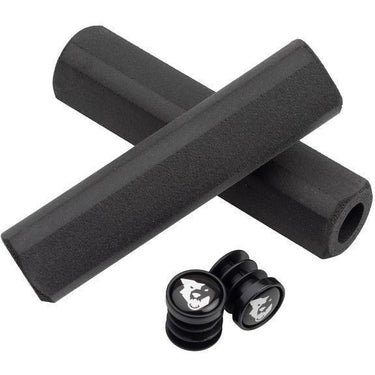 Product image for skus WTCAMFATPAWBLK